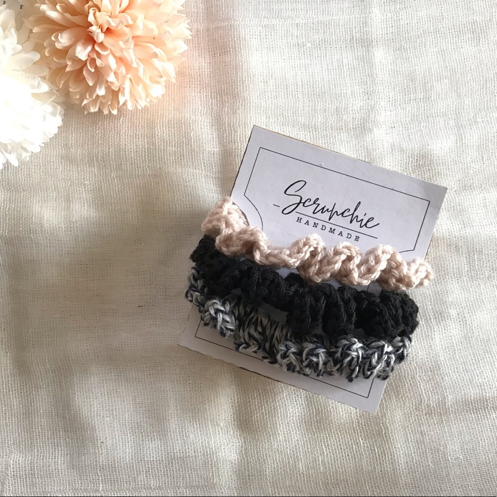 ❤️❄️ Charmed Knits Girls Ponytail Holder Bracelets